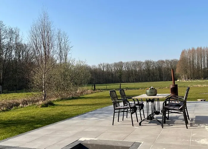 Semesterbostad Hoeve De Knol Holthees